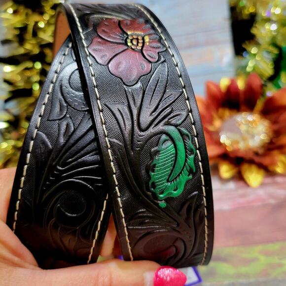 WOMEN\'S WESTERN GENUINE LEATHER BELT, COWGIRL HANDCRAFTED WITH BUCKLE SIZE MEDIU